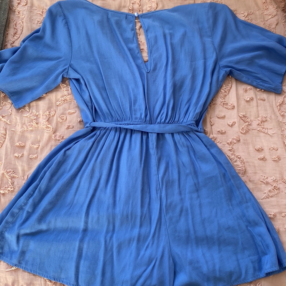 Scallop shaped romper - Picture 3 of 3